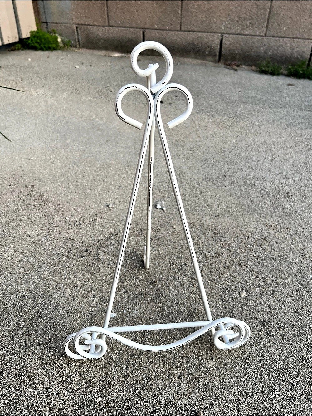 White Wire Display Stand Decor